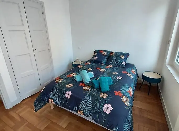 Apartment Appartemement F2 Refait A Neuf Hyper Centre Coutances