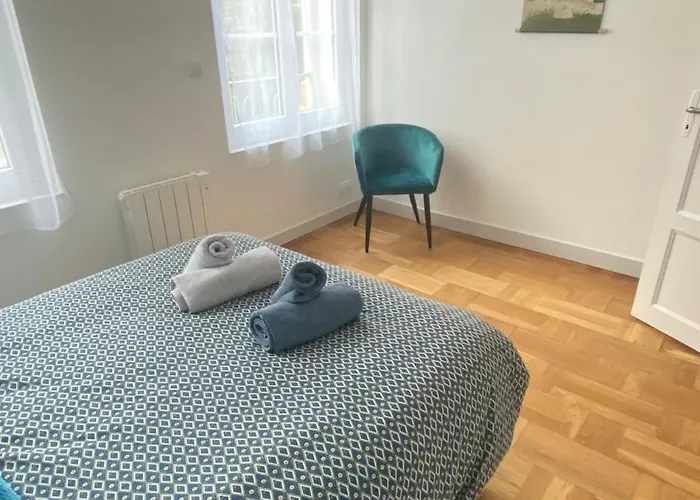 Apartment Appartemement F2 Refait A Neuf Hyper Centre Coutances